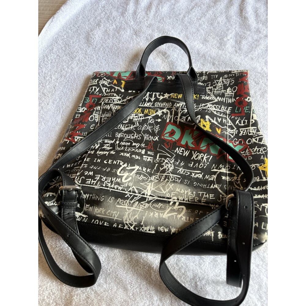 DKNY Graffiti Logo Print Backpack Black White Zip - Picture 2 of 13